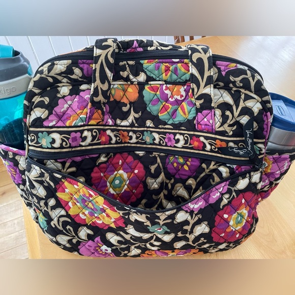 Vera Bradley Quilted Tote bag, Diaper bag, mama bag, gym bag - Picture 5 of 6